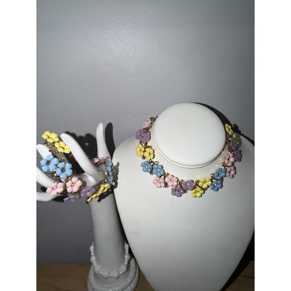 Vtg Floral Choker Necklace & Bracelet Blue‎ Pink Yellow Pastel MCM Retro Coro